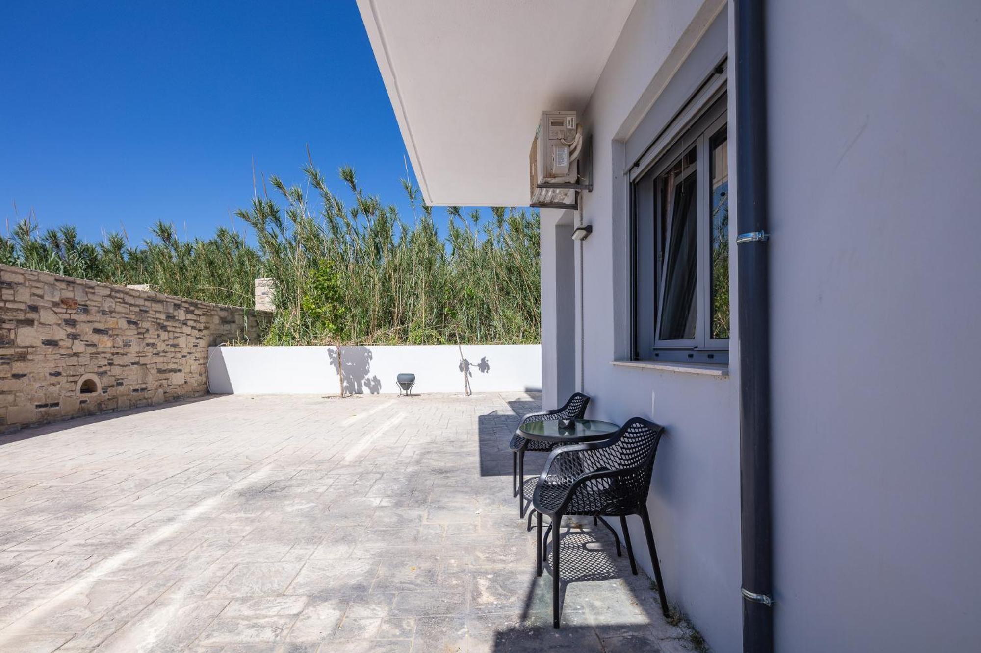 Hotel Iosifina, 80 Metres From Episkopi Beach! Dhrámia Kamer foto